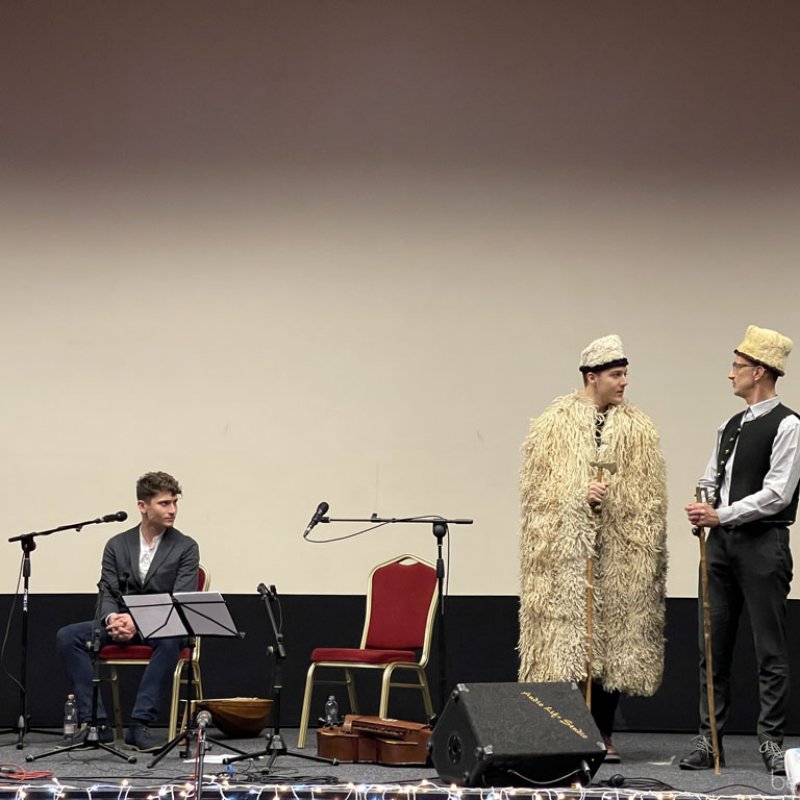 Fellobbant a szeretet lángja 02